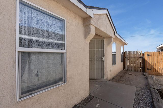 8901 Via Del Oro SW, Albuquerque, NM 87121