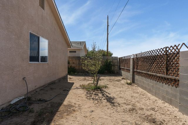 8901 Via Del Oro SW, Albuquerque, NM 87121