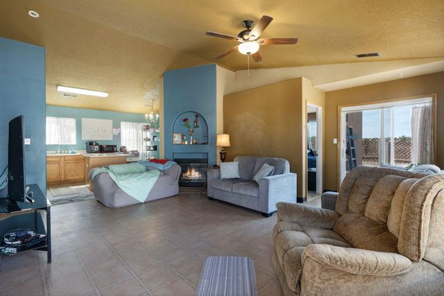 8901 Via Del Oro SW, Albuquerque, NM 87121