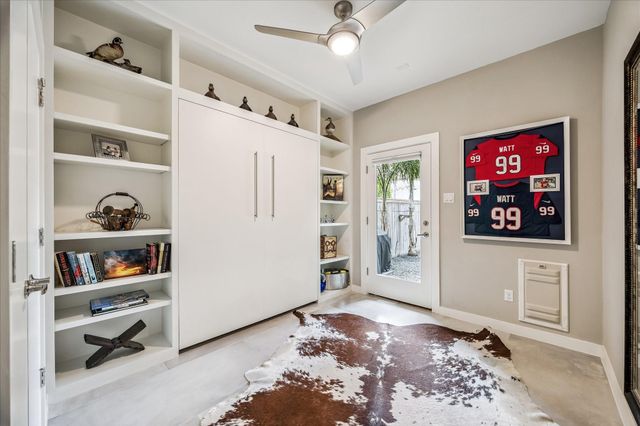 526 W 26th Street, Houston, TX 77008
