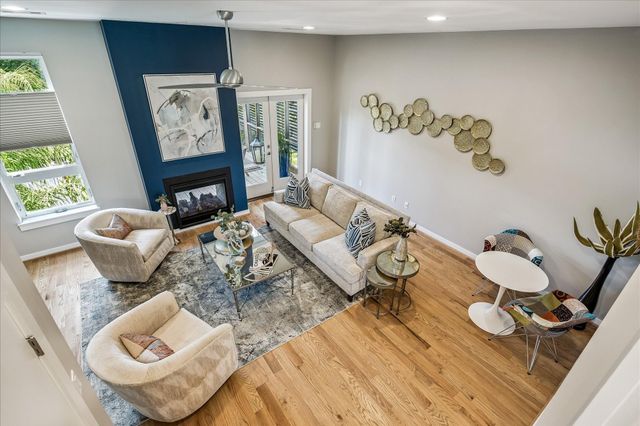 526 W 26th Street, Houston, TX 77008