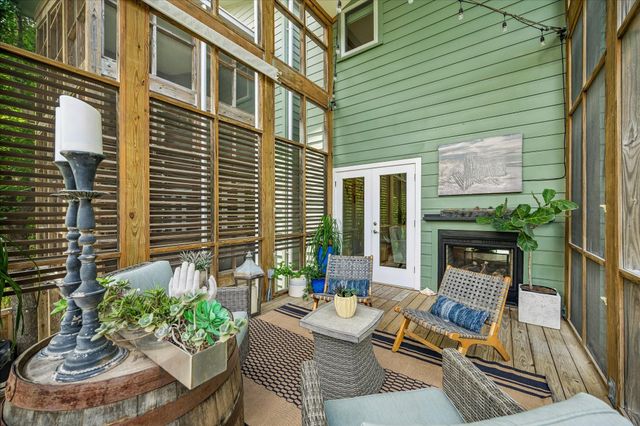 526 W 26th Street, Houston, TX 77008