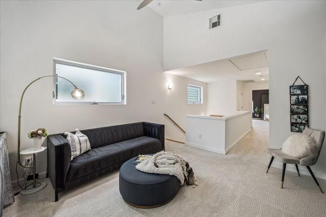 526 W 26th Street, Houston, TX 77008