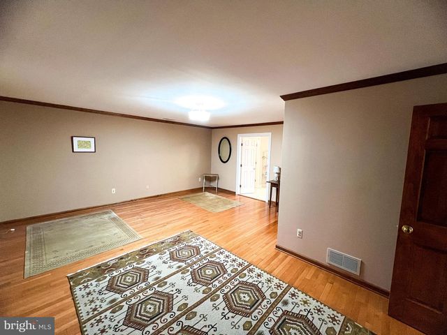 2 CONSTITUTION, Flemington, NJ 08822