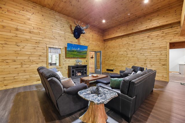 64778 Union Road, Cassopolis, MI 49031