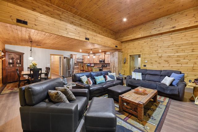 64778 Union Road, Cassopolis, MI 49031