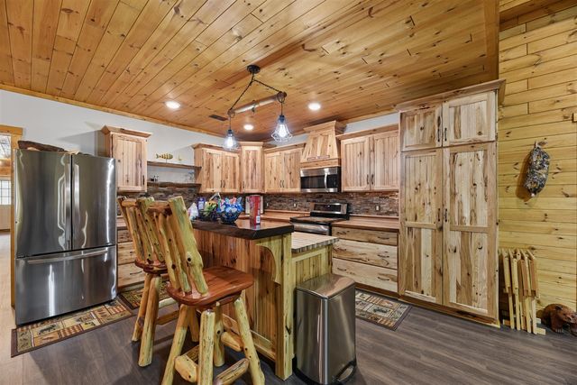 64778 Union Road, Cassopolis, MI 49031
