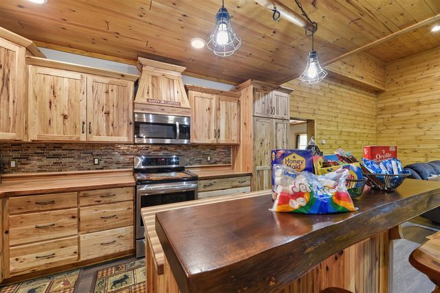 64778 Union Road, Cassopolis, MI 49031