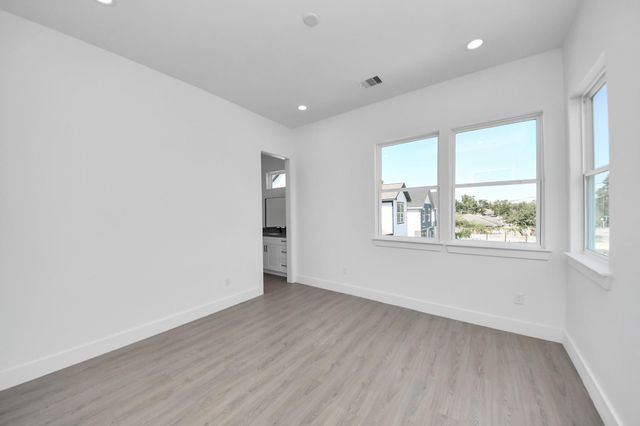 4133 E Toliver Street, Houston, TX 77016