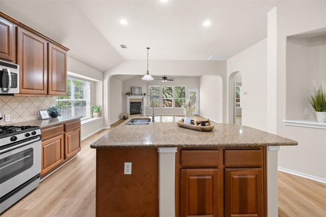 2805 Centennial Olympic PARK, Austin, TX 78732