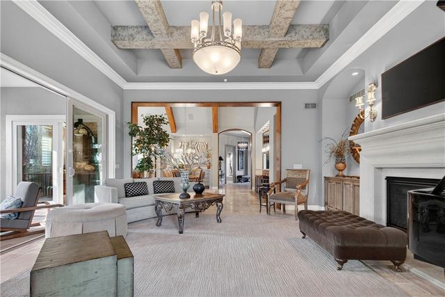 5275 W 150th Terrace, Leawood, KS 66224