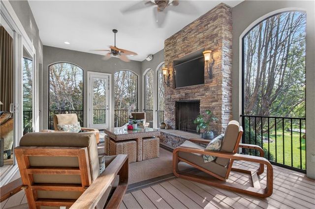 5275 W 150th Terrace, Leawood, KS 66224