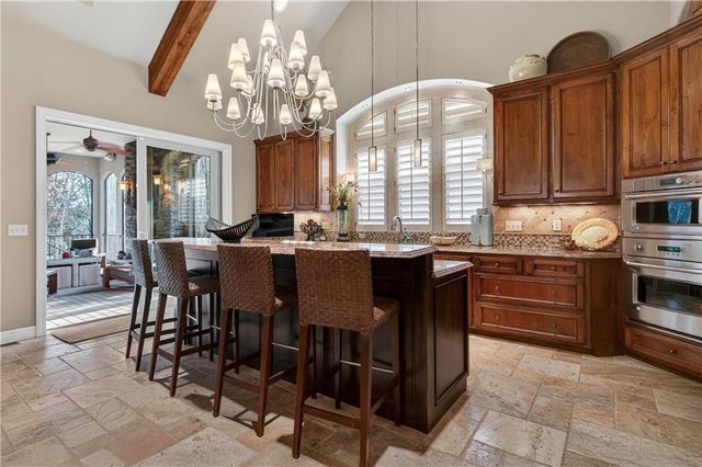 5275 W 150th Terrace, Leawood, KS 66224