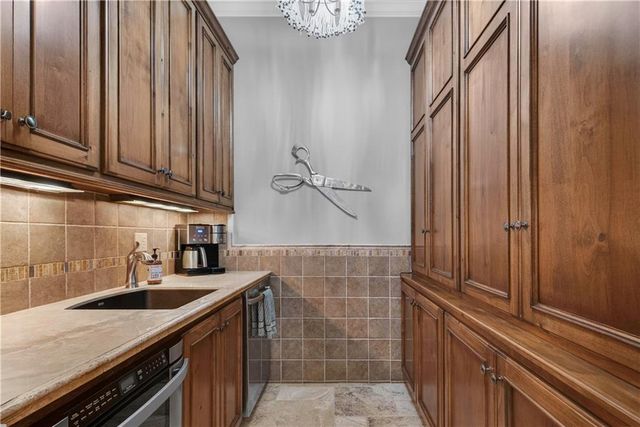 5275 W 150th Terrace, Leawood, KS 66224