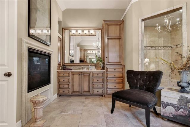 5275 W 150th Terrace, Leawood, KS 66224