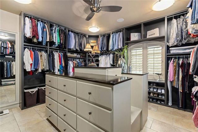 5275 W 150th Terrace, Leawood, KS 66224
