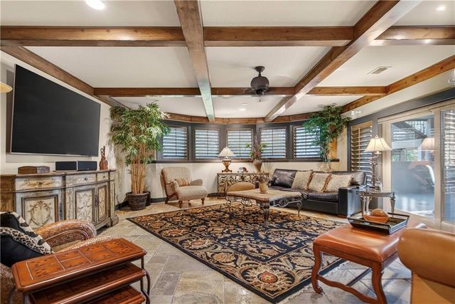 5275 W 150th Terrace, Leawood, KS 66224