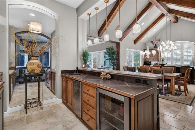 5275 W 150th Terrace, Leawood, KS 66224