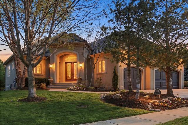 5275 W 150th Terrace, Leawood, KS 66224