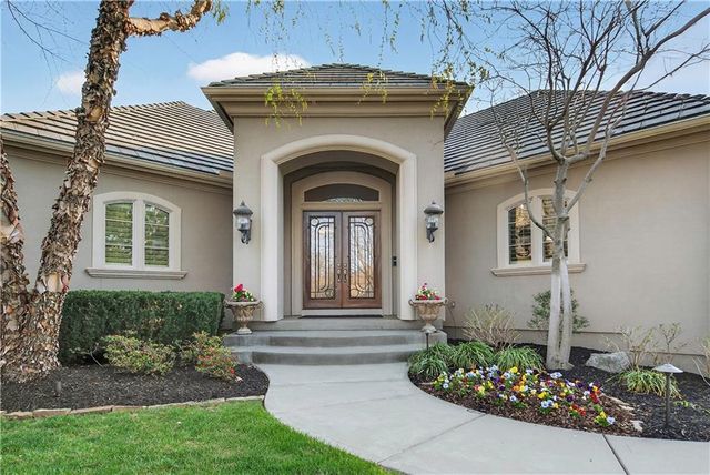 5275 W 150th Terrace, Leawood, KS 66224