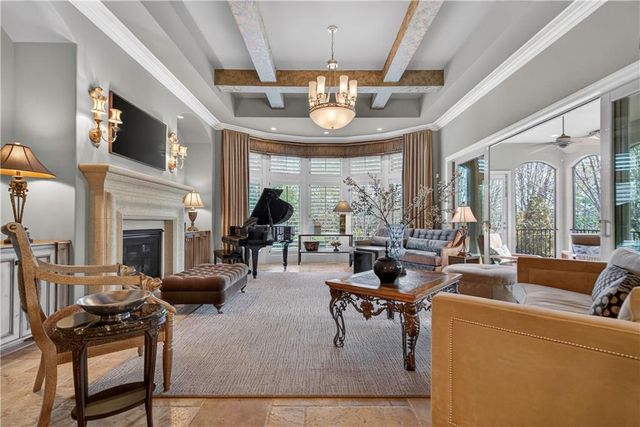 5275 W 150th Terrace, Leawood, KS 66224