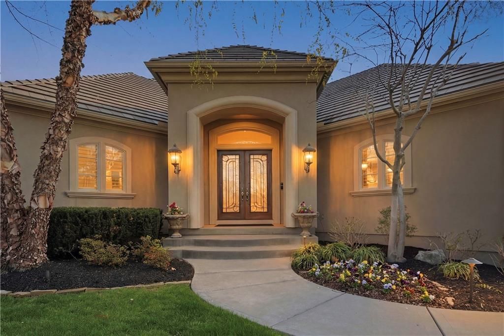 5275 W 150th Terrace, Leawood, KS 66224