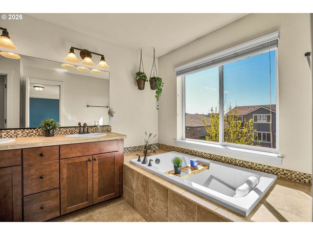 10102 Ne 139TH Ave, Vancouver, WA 98682