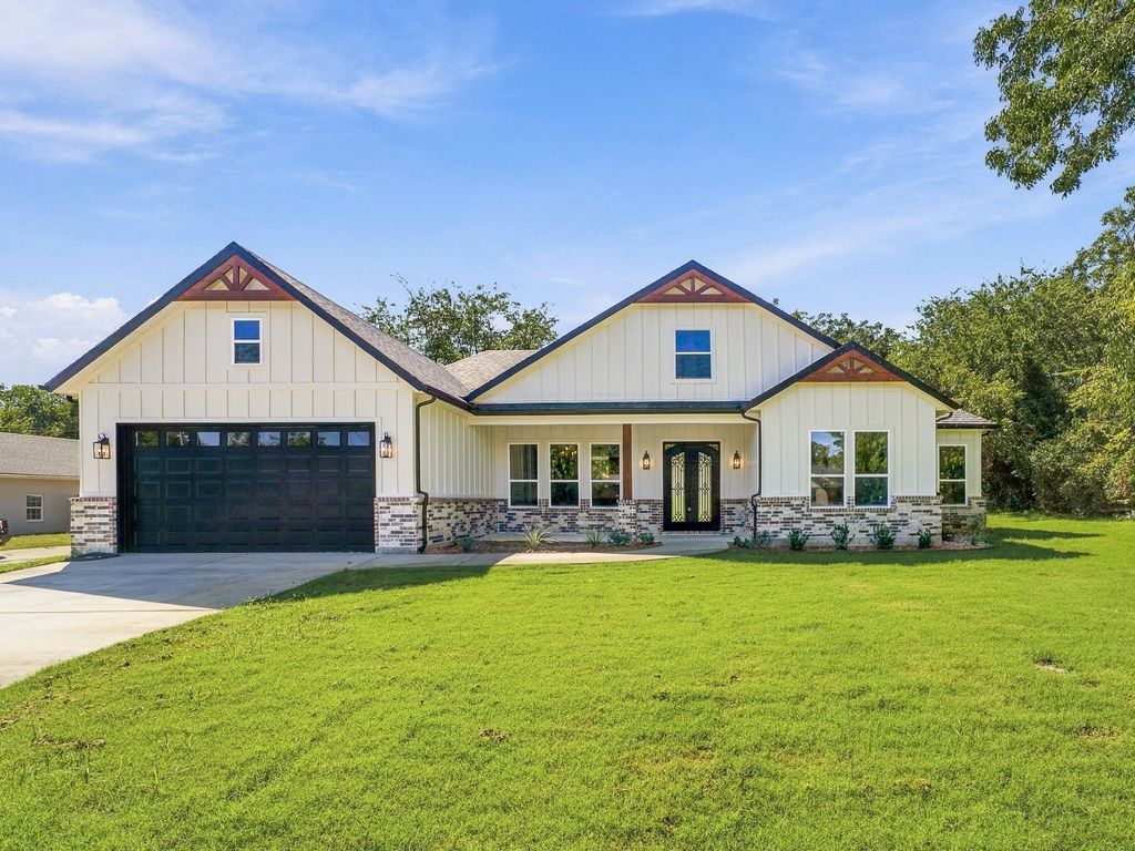 1810 Carpenter Street, Bridgeport, TX 76426 — exterior