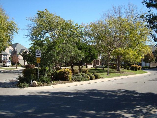 11608 Spicewood PKWY 12, Austin, TX 78750