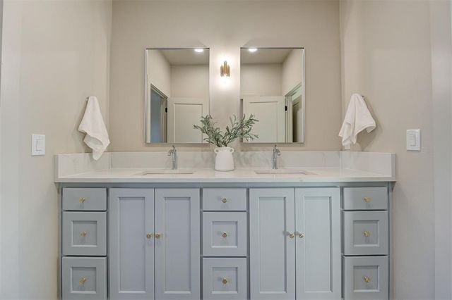 21205 Reserve Circle, Harrah, OK 73045