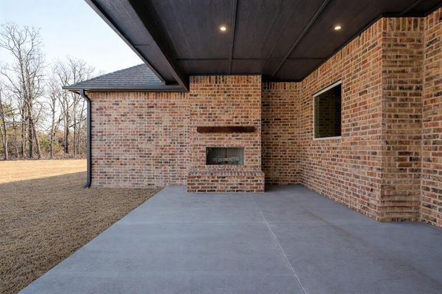 21205 Reserve Circle, Harrah, OK 73045