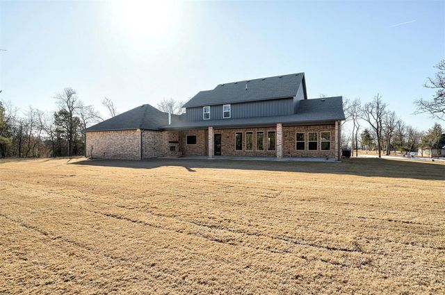 21205 Reserve Circle, Harrah, OK 73045