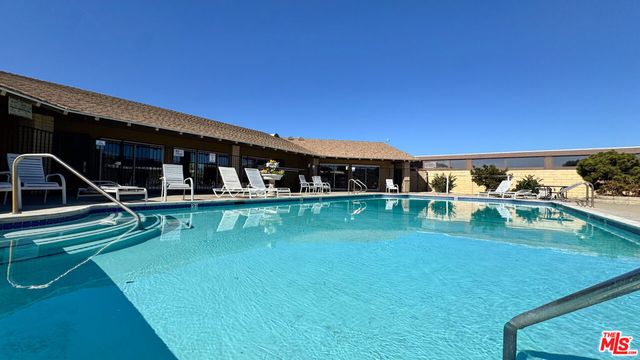 411 Gold Finch Lane, Fountain Valley, CA 92708