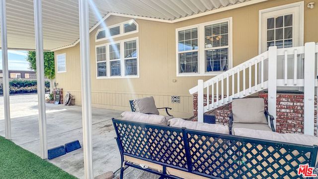 411 Gold Finch Lane, Fountain Valley, CA 92708