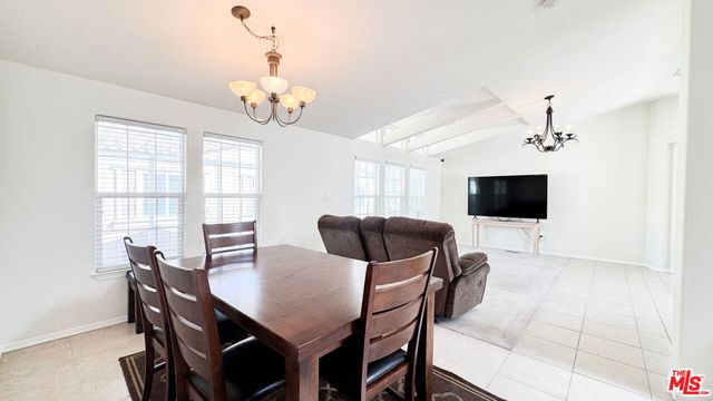 411 Gold Finch Lane, Fountain Valley, CA 92708