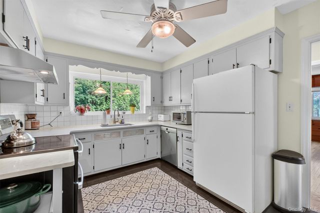194 Wilbur Boulevard, Poughkeepsie, NY 12603