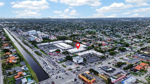 8562 SW 8th St, Miami, FL 33144