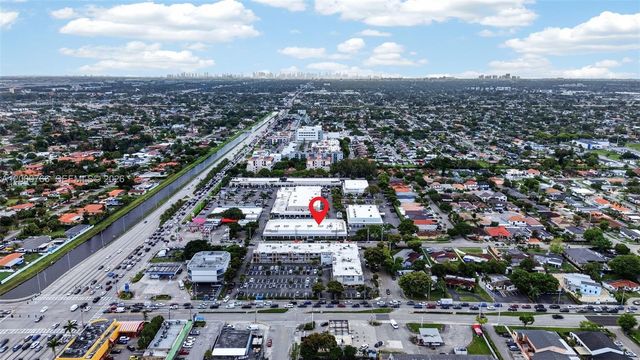 8562 SW 8th St, Miami, FL 33144