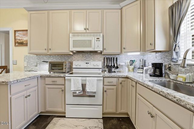 21 Athol Court, Clayton, NC 27527