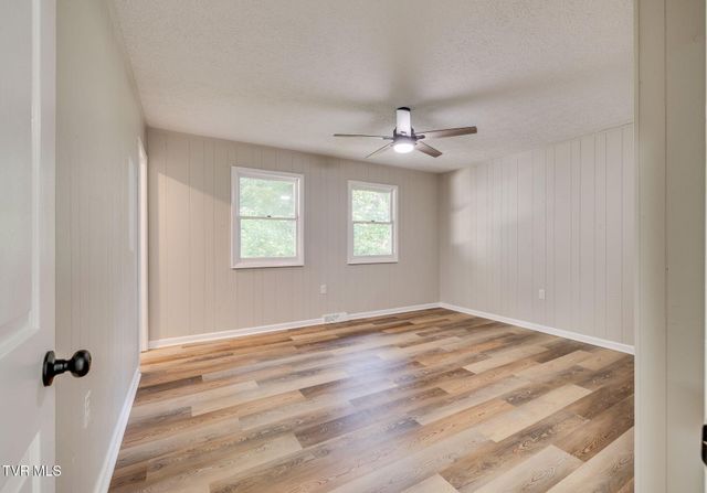 301 Larkspur Drive, Kingsport, TN 37660