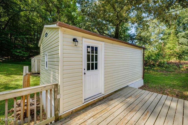 301 Larkspur Drive, Kingsport, TN 37660