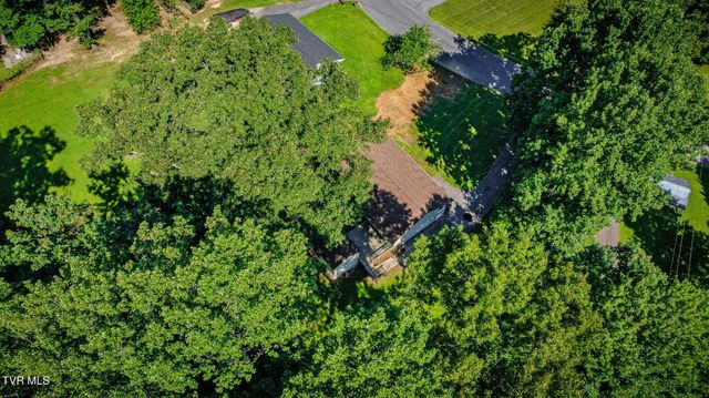 301 Larkspur Drive, Kingsport, TN 37660