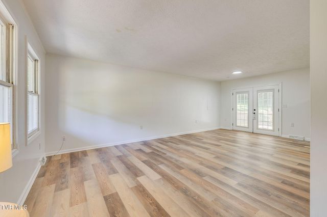 301 Larkspur Drive, Kingsport, TN 37660