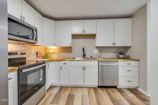 301 Larkspur Drive, Kingsport, TN 37660