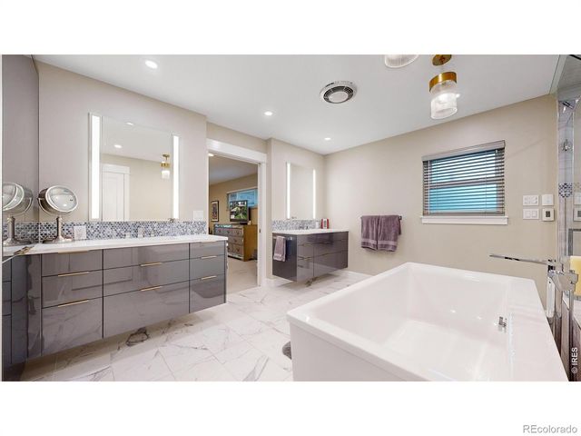 463 Locust Street, Denver, CO 80220