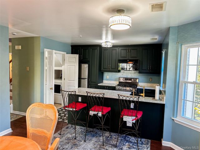 29 Stone Creek Lane, Briarcliff Manor, NY 10510