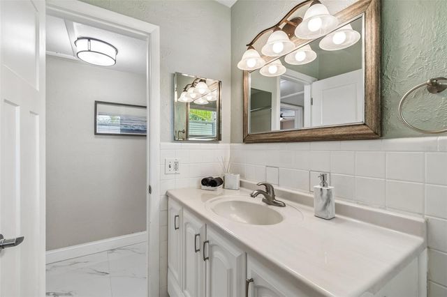 6765 11TH AVENUE N, St Petersburg, FL 33710