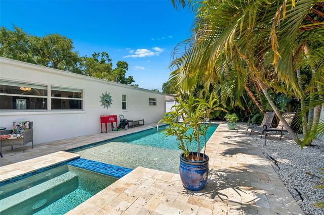 6765 11TH AVENUE N, St Petersburg, FL 33710