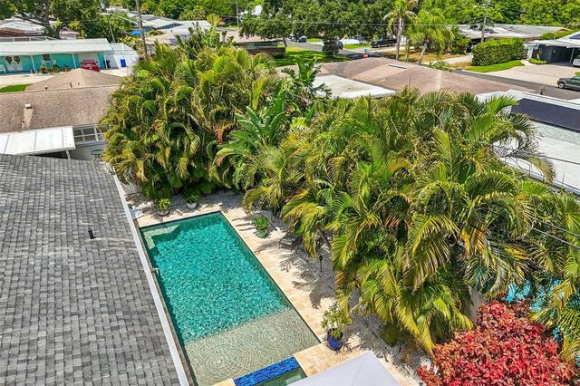 6765 11TH AVENUE N, St Petersburg, FL 33710