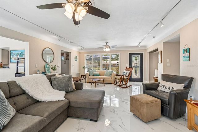 6765 11TH AVENUE N, St Petersburg, FL 33710